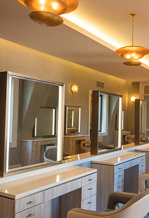 Best beauty parlor styling stations Kolkata Dumdum